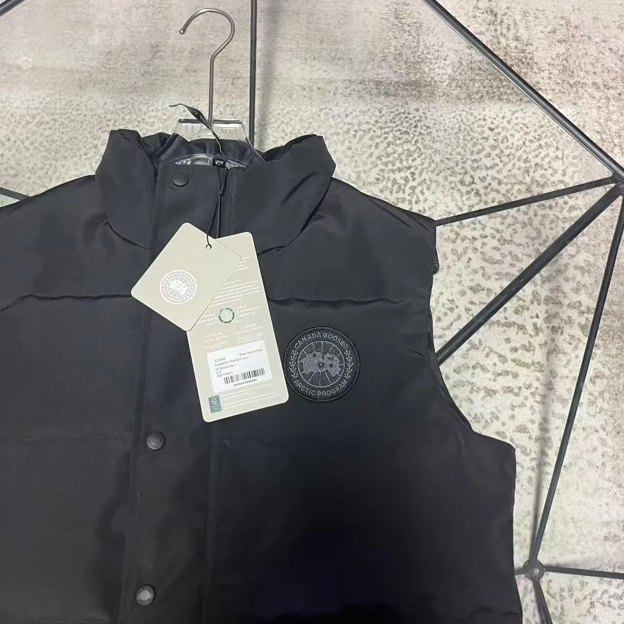 𝑪𝒂𝒏𝒂𝒅𝒂 𝑮𝒐𝒐𝒔𝒆Canada Goose tiles